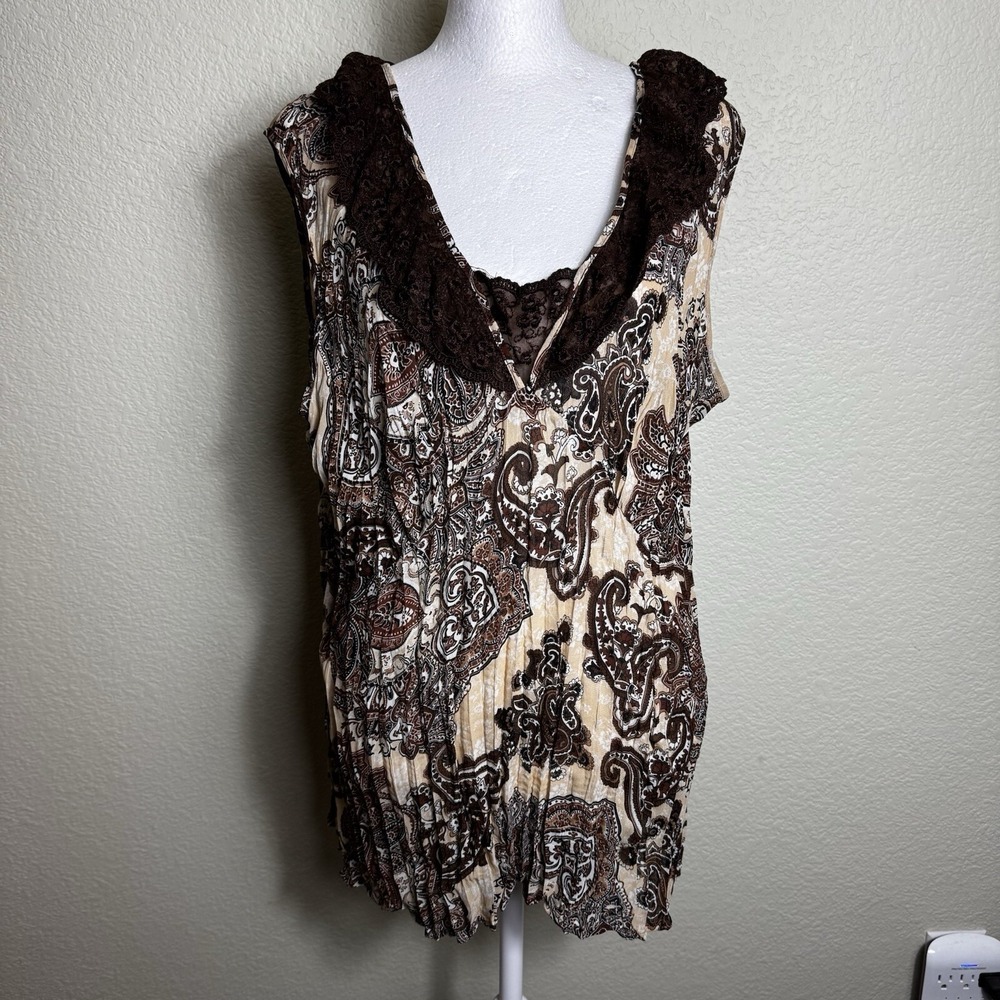 Avenue Women's Top Blouse Brown Lace Trim Around Neck Sleeveless Size 14/16‎
